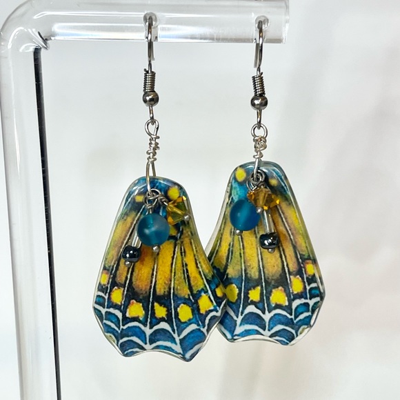 Angel Wing Earrings - Picture 3 of 6